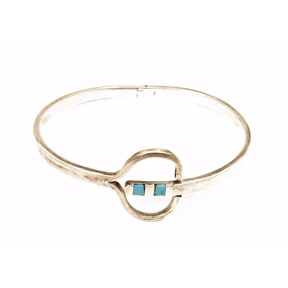 Vintage Inlaid Turquoise Abstract Heart Accent Sterling Silver 925 Hinged Bangle